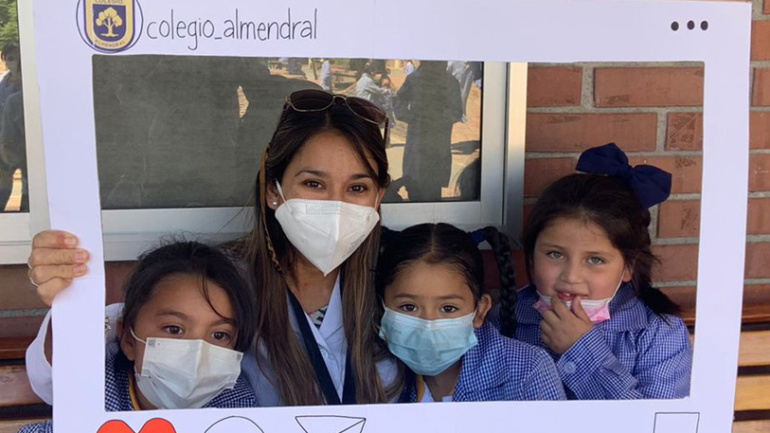 Campaña en colegio Almendral: Con las pilas puestas para prevenir el bullying