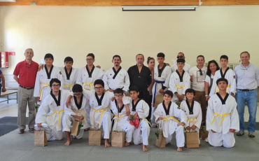 Con artes marciales se intenta mejorar el clima de violencia en colegio de Bajos de Mena