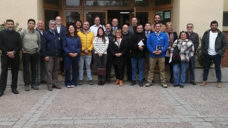<strong>Asociación de empresas eléctricas y electrónicas sesiona en el colegio Nocedal</strong>