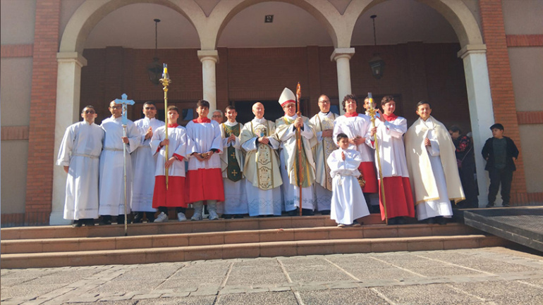 En una emotiva ceremonia se celebró el cambio de rector de la Iglesia San Josemaría